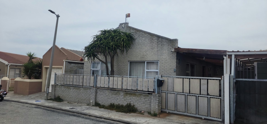 To Let 3 Bedroom Property for Rent in Bay View Western Cape